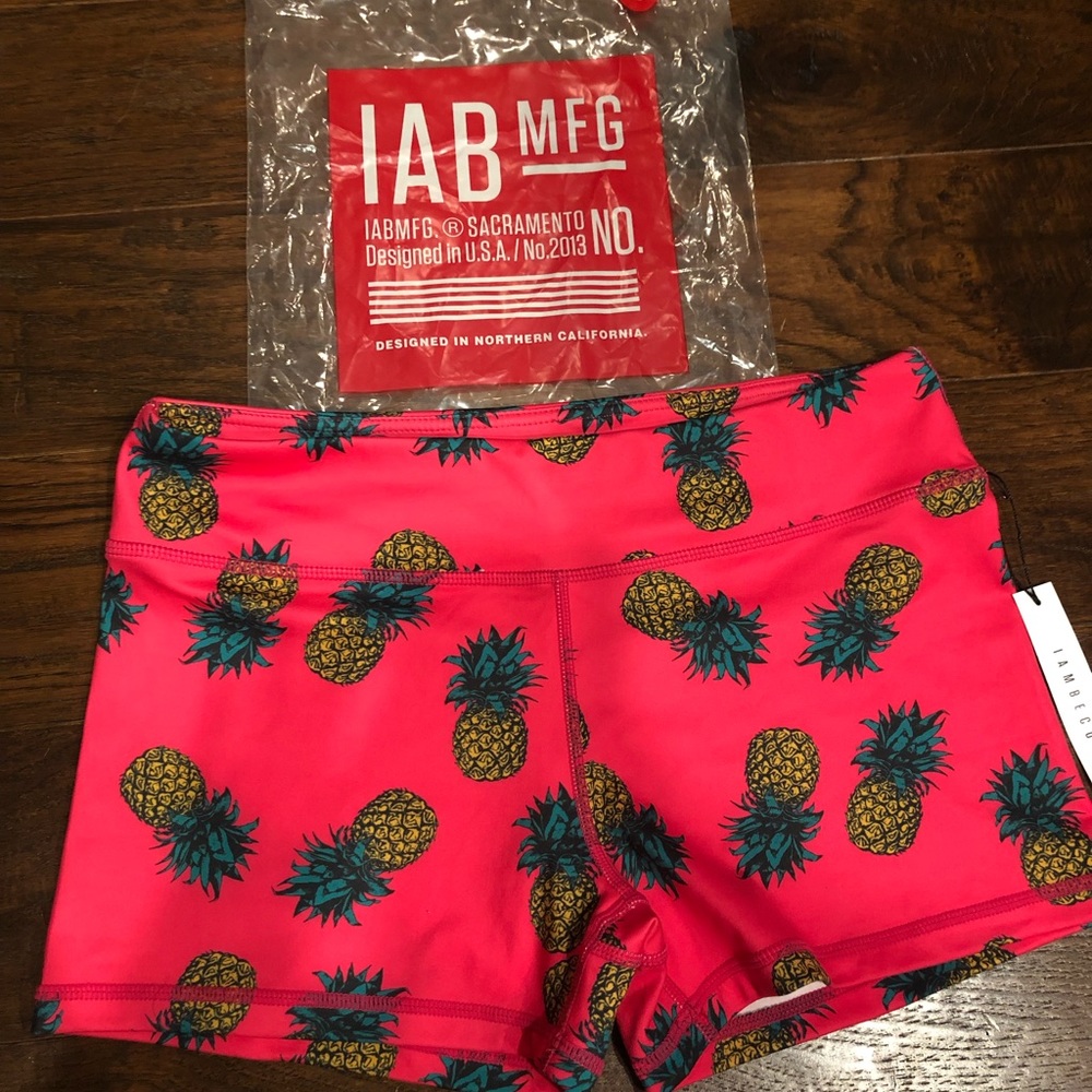 IAB BOOTY HOT PINK PINEAPPLE LARGE